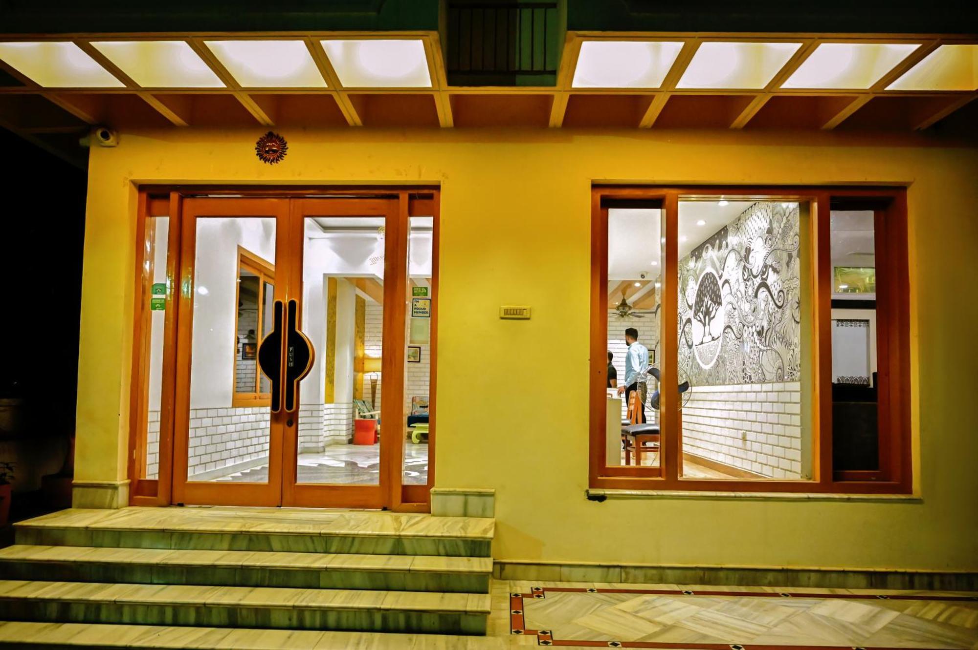 Trimhotel Buddha Varanasi — Photos 1